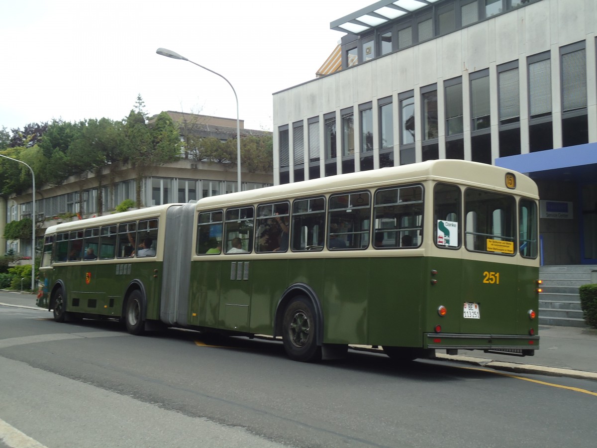 (140'113) - SVB Bern (TVB) - Nr. 251/BE 113'251 - FBW/SWS-R&J am 24. Juni 2012 in Bern, Pauluskirche