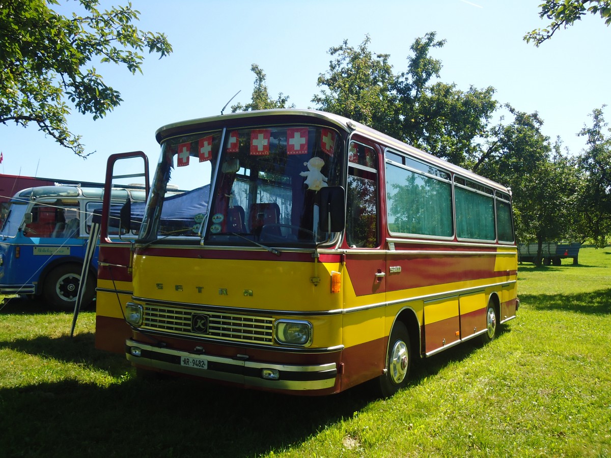 (141'195) - Lutz, Heiden - AR 9482 - Setra am 18. August 2012 in Affeltrangen, Kreuzegg