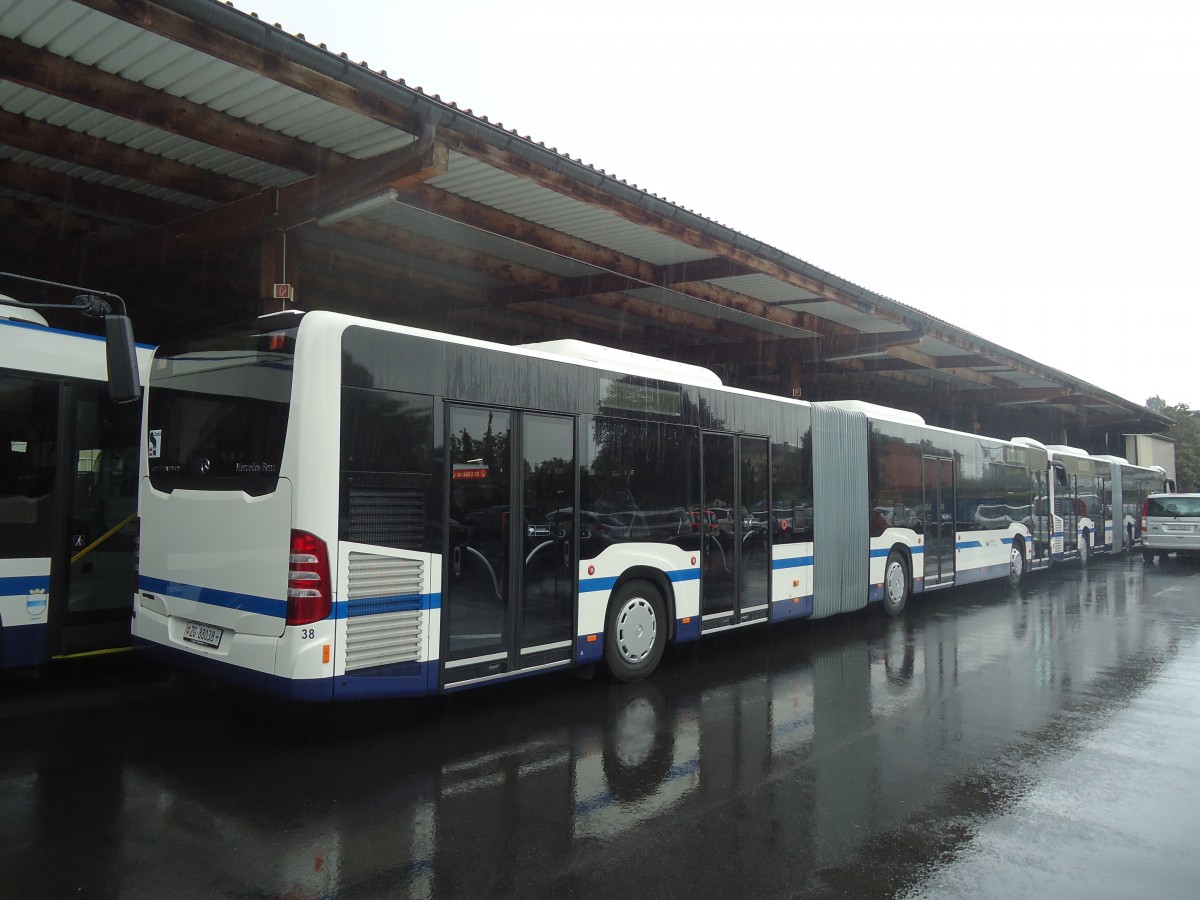 (141'427) - ZVB Zug - Nr. 38/ZG 88'038 - Mercedes am 1. September 2012 in Zug, Garage