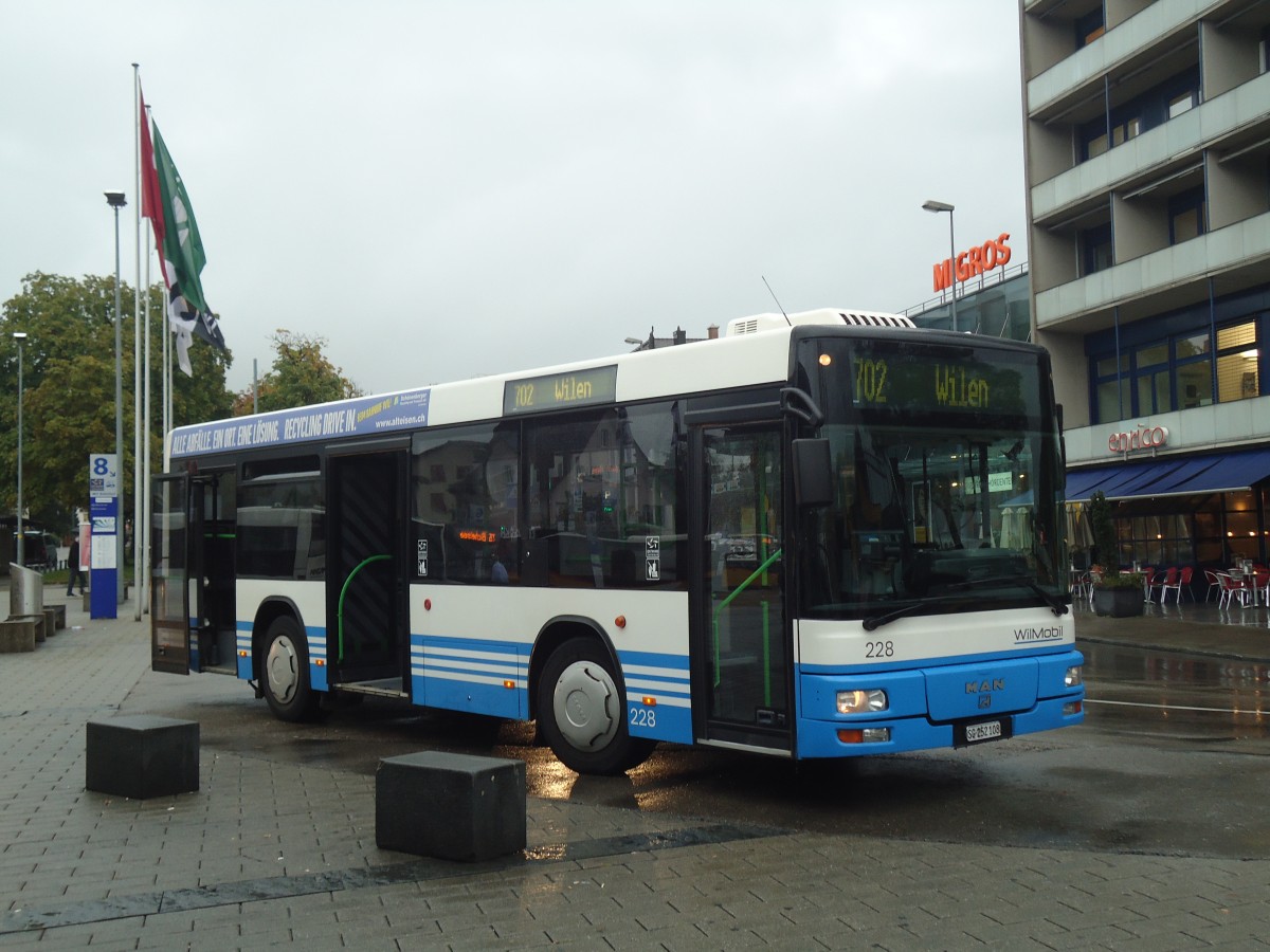 (141'474) - WilMobil, Wil - Nr. 228/SG 252'108 - MAN (ex Wick, Wil Nr. 8) am 12. September 2012 beim Bahnhof Wil