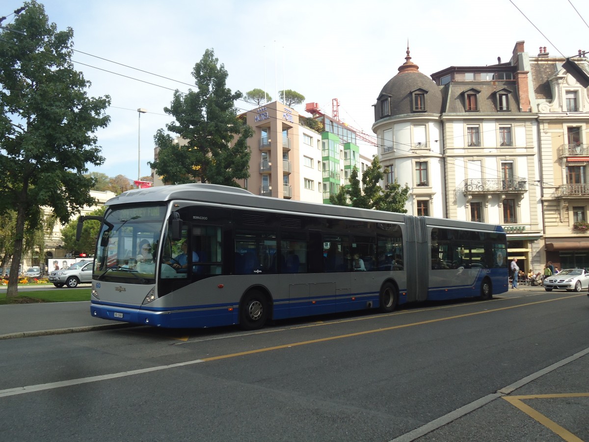 (141'845) - VMCV Clarens - Nr. 60/VD 1360 - Van Hool am 23. September 2012 beim Bahnhof Vevey