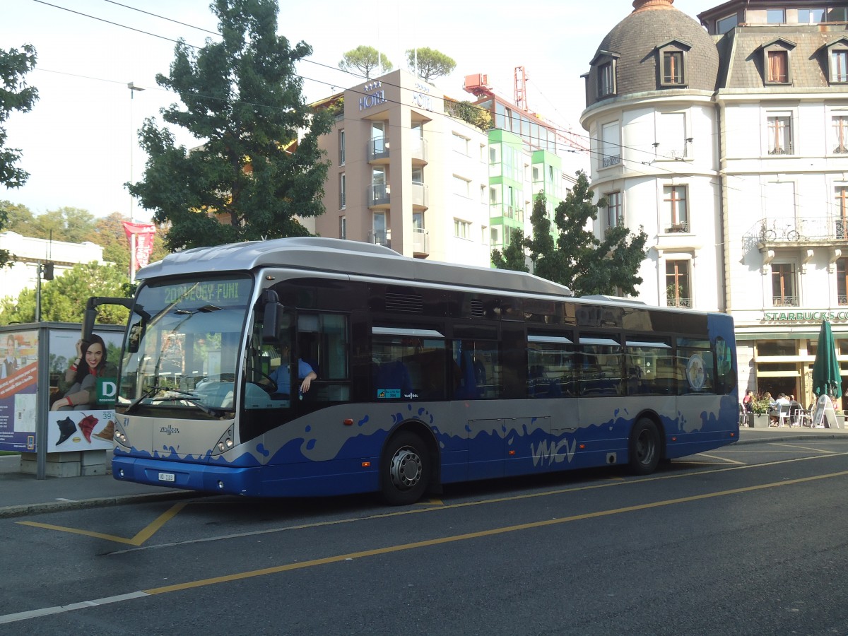 (141'854) - VMCV Clarens - Nr. 81/VD 1103 - Van Hool am 23. September 2012 beim Bahnhof Vevey