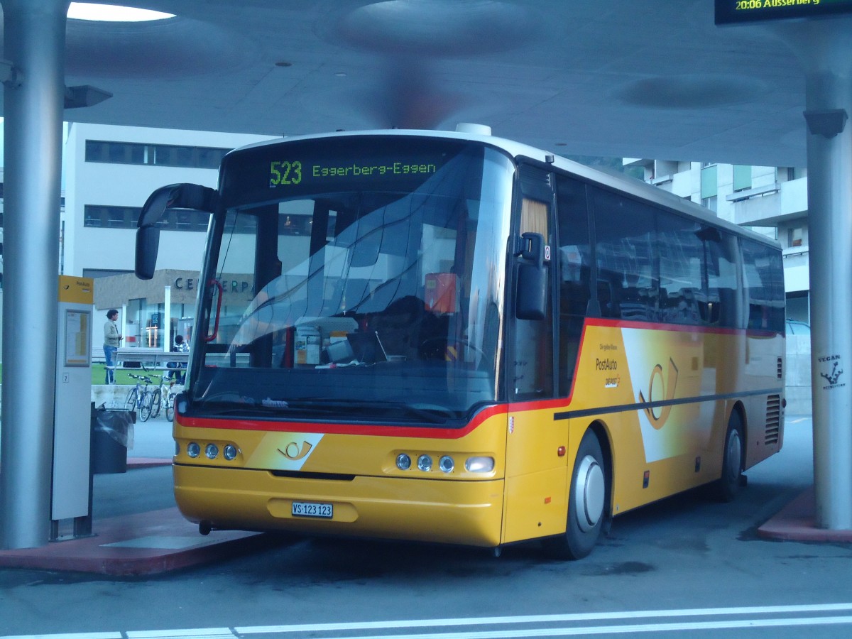 (141'900) - BUS-trans, Visp - VS 123'123 - Neoplan (ex Zimmermann, Visperterminen) am 1. Oktober 2012 beim Bahnhof Visp