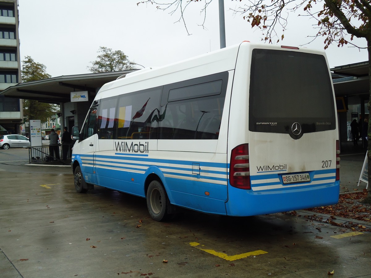 (142'100) - WilMobil, Wil - Nr. 207/SG 157'346 - Mercedes am 24. Oktober 2012 beim Bahnhof Wil