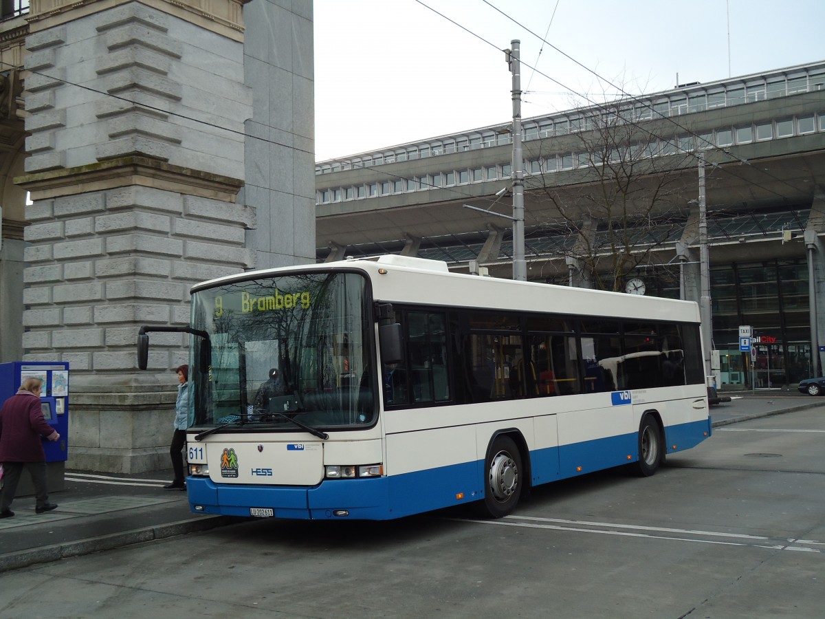 (142'978) - VBL Luzern - Nr. 611/LU 202'611 - Scania/Hess am 5. Januar 2013 beim Bahnhof Luzern