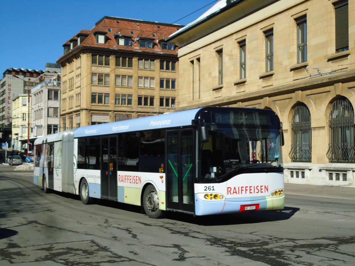 (143'276) - transN, La Chaux-de-Fonds - Nr. 261/NE 20'261 - Solaris (ex VR La Chaux-de-Fonds Nr. 261) am 19. Februar 2013 beim Bahnhof La Chaux-de-Fonds