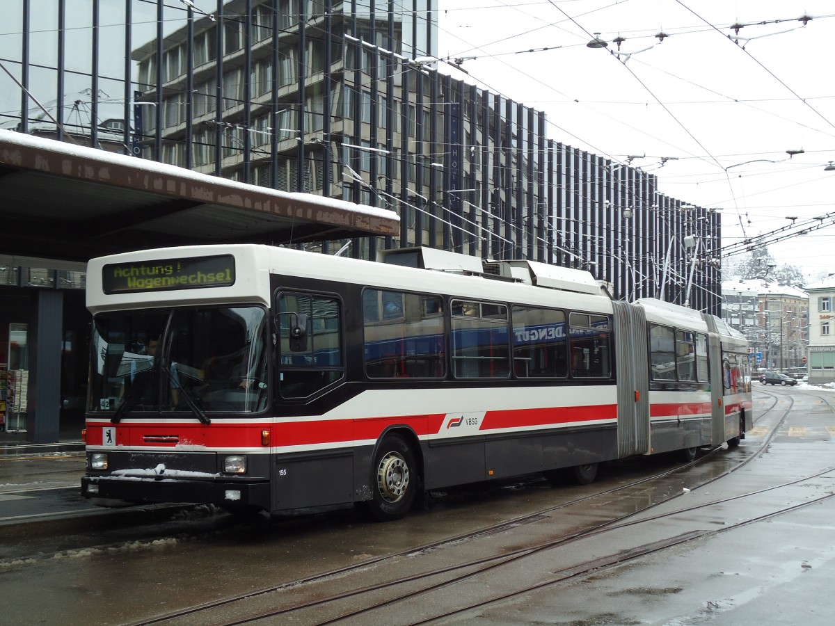 (143'655) - VBSG St. Gallen - Nr. 155 - NAW/Hess Doppelgelenktrolleybus am 20. April 2013 beim Bahnhof St. Gallen