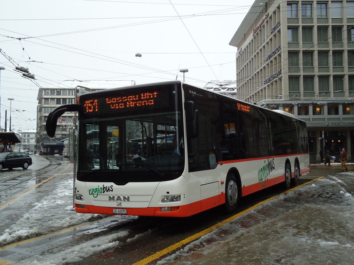 (143'663) - Schwizer, Goldach - Nr. 32/SG 62'975 - MAN am 20. April 2013 beim Bahnhof St. Gallen