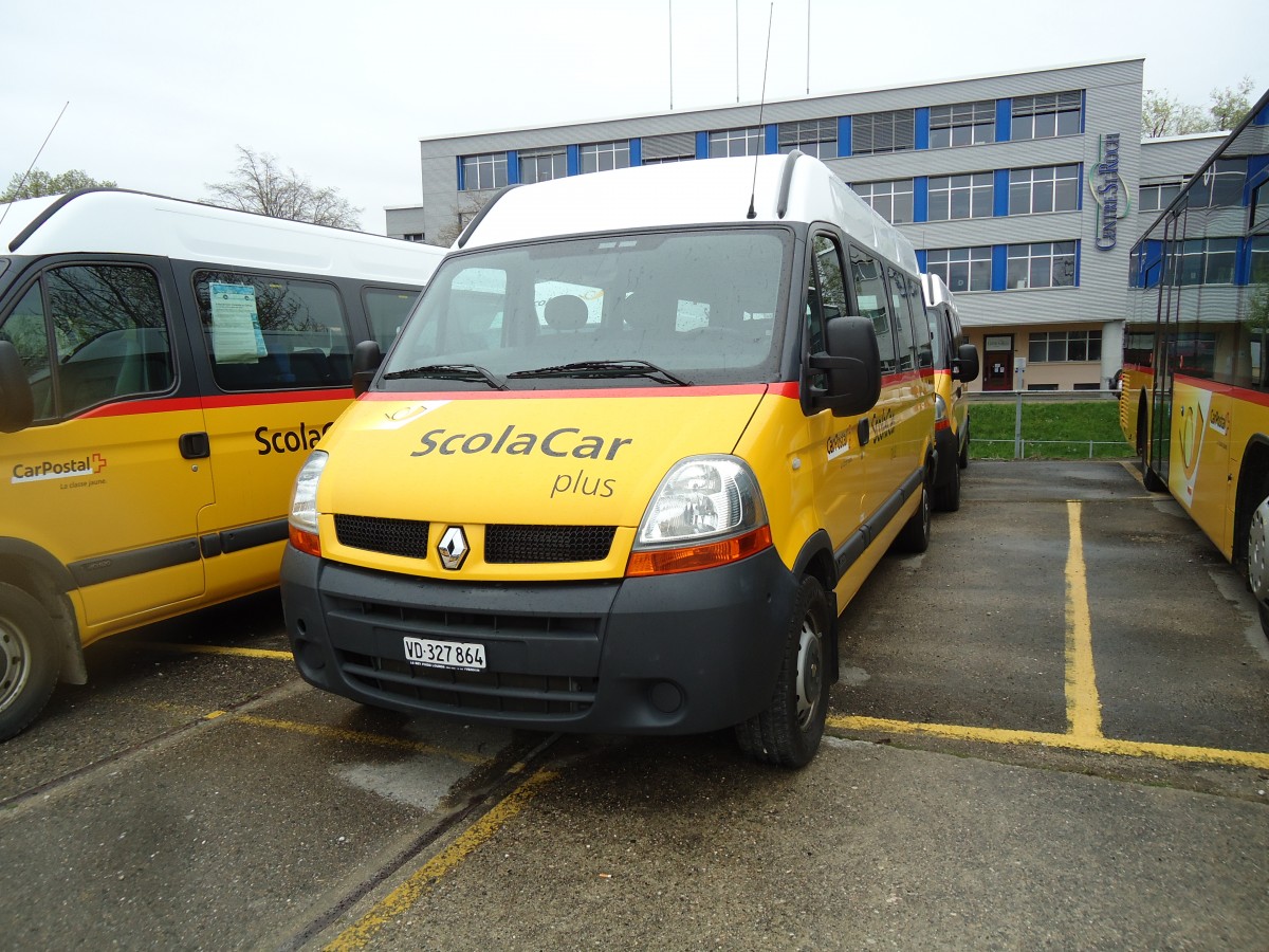 (143'879) - CarPostal Ouest - VD 327'864 - Renault am 27. April 2013 in Yverdon, Garage