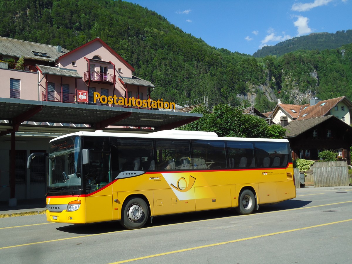 (145'150) - AVG Meiringen - Nr. 63/BE 401'263 - Setra am 16. Juni 2013 in Meiringen, Postautostation