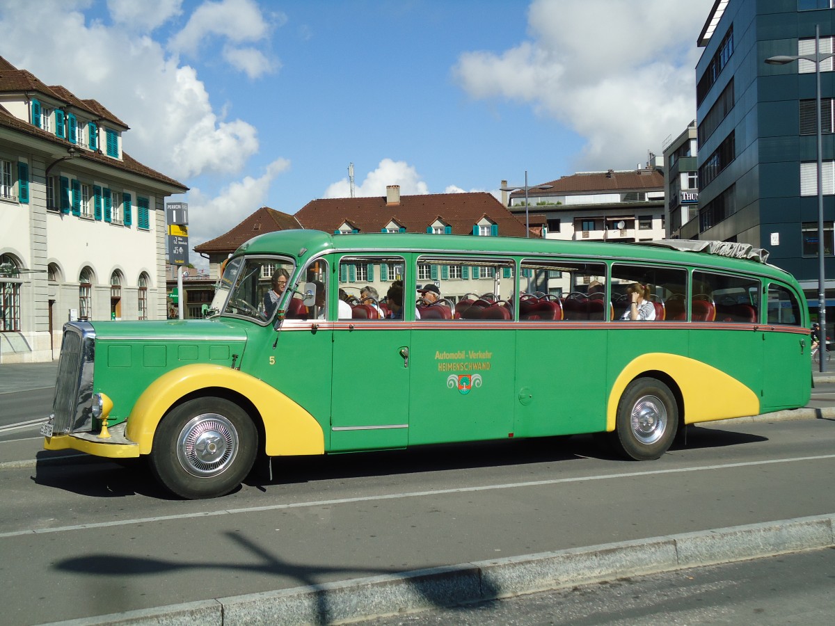 (145'523) - STI Thun - Nr. 15/BE 26'776 - Saurer/Gangloff (ex AvH Heimenschwand Nr. 5) am 30. Juni 2013 beim Bahnhof Thun