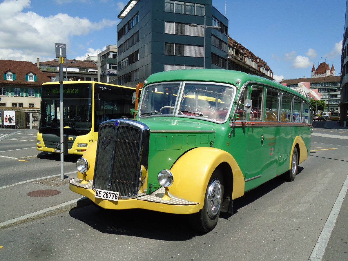 (145'550) - STI Thun - Nr. 15/BE 26'776 - Saurer/Gangloff (ex AvH Heimenschwand Nr. 5) am 30. Juni 2013 beim Bahnhof Thun