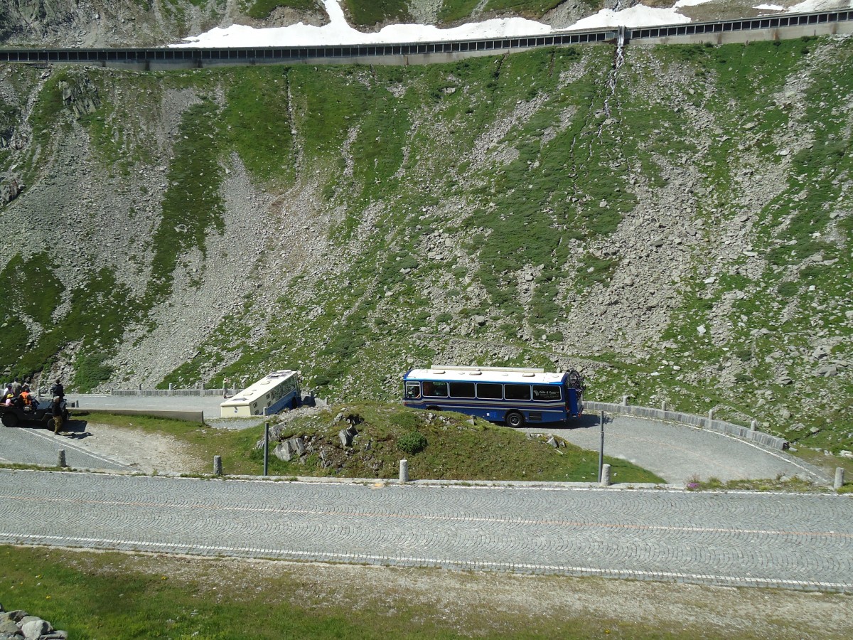 (145'886) - Steinauer, Einsiedeln - SZ 25'115 - Saurer/R&J (ex Albin, Fllanden; ex SBB Bern; ex Solr&Fontana, Ilanz; ex P 24'359) am 20. Juli 2013 in Gotthard, Alte Tremolastrasse