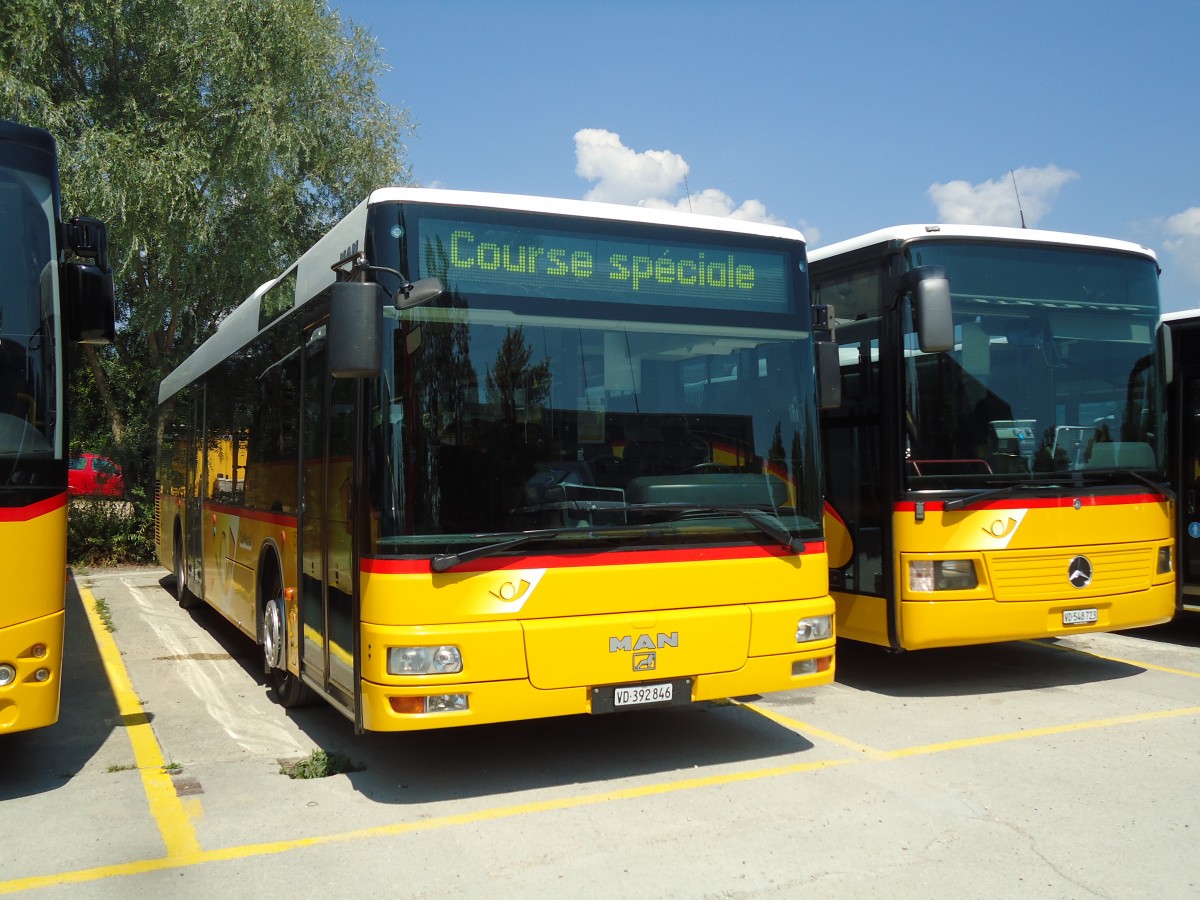 (146'006) - CarPostal Ouest - VD 392'846 - MAN am 22. Juli 2013 in Yverdon, Garage