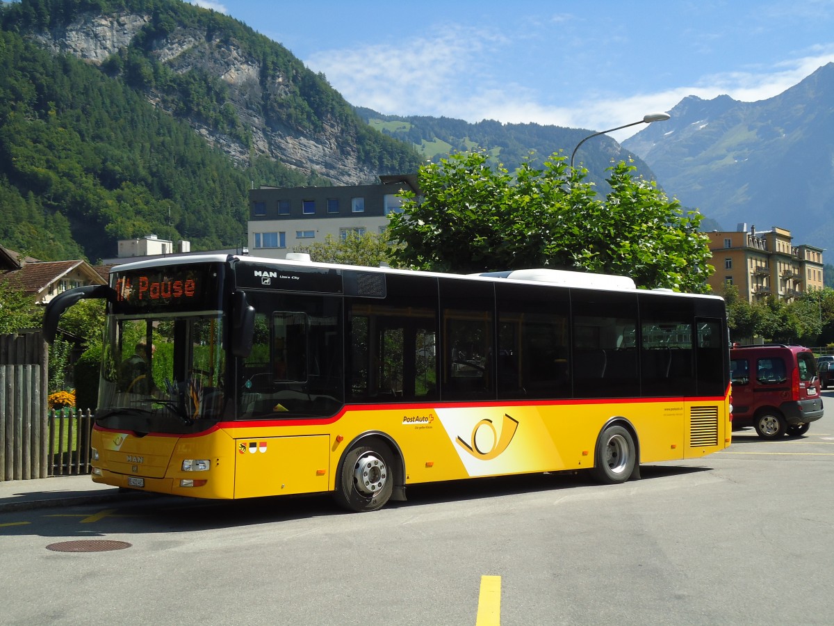 (147'006) - AVG Meiringen - Nr. 61/BE 422'461 - MAN/Gppel am 2. September 2013 in Meiringen, Postautostation