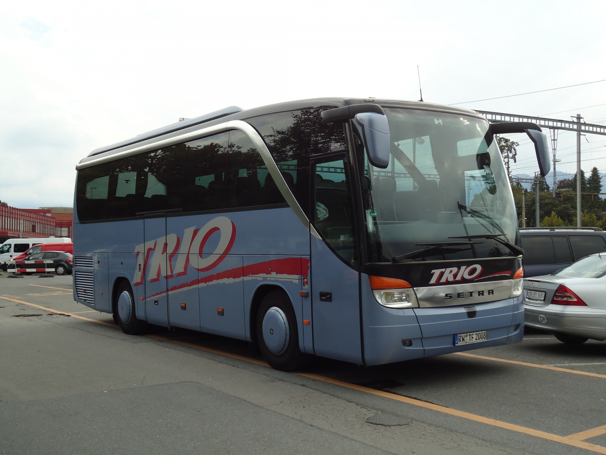 (147'064) - Aus Deutschland: Trio, Schenkenzell - RW-TF 2008 - Setra am 7. September 2013 in Thun, CarTerminal