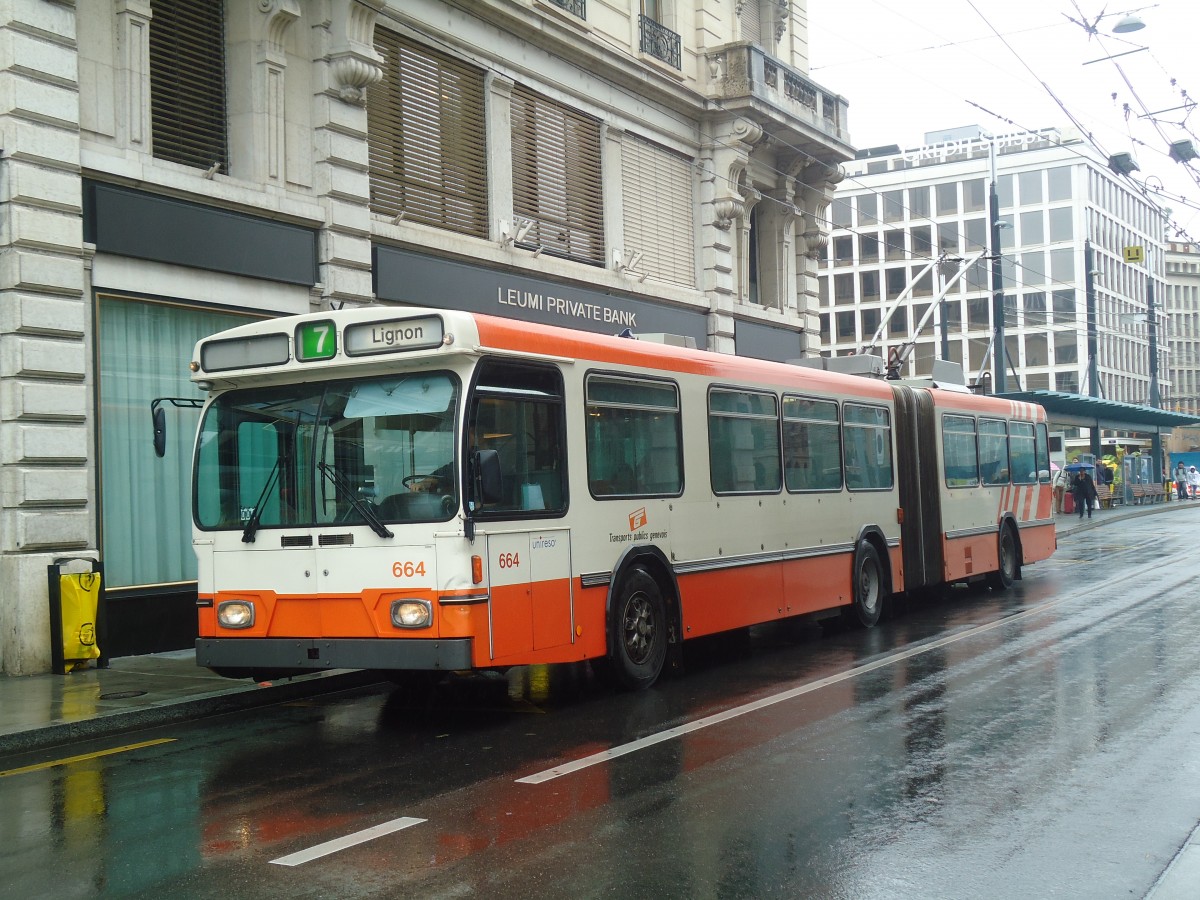 (147'144) - TPG Genve - Nr. 664 - Saurer/Hess Gelenktrolleybus am 16. September 2013 in Genve, Bel-Air