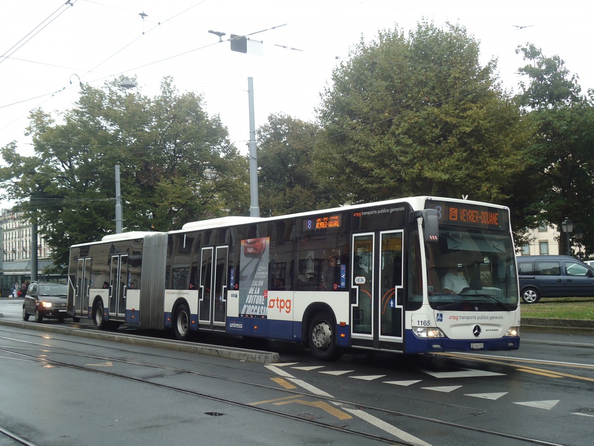 (147'199) - TPG Genve - Nr. 1165/GE 960'915 - Mercedes am 16. September 2013 beim Bahnhof Genve