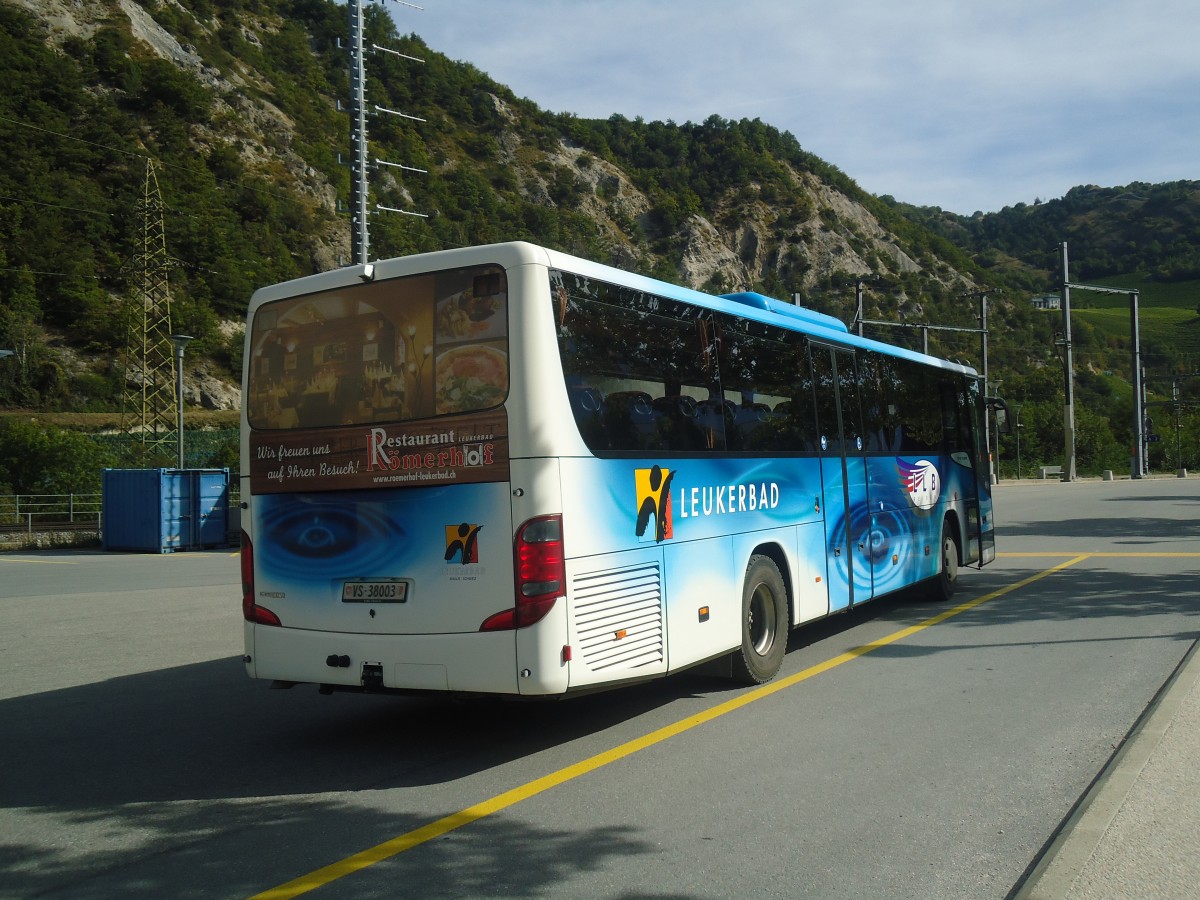 (147'304) - LLB Susten - Nr. 3/VS 38'003 - Setra am 22. September 2013 in Leuk, Garage