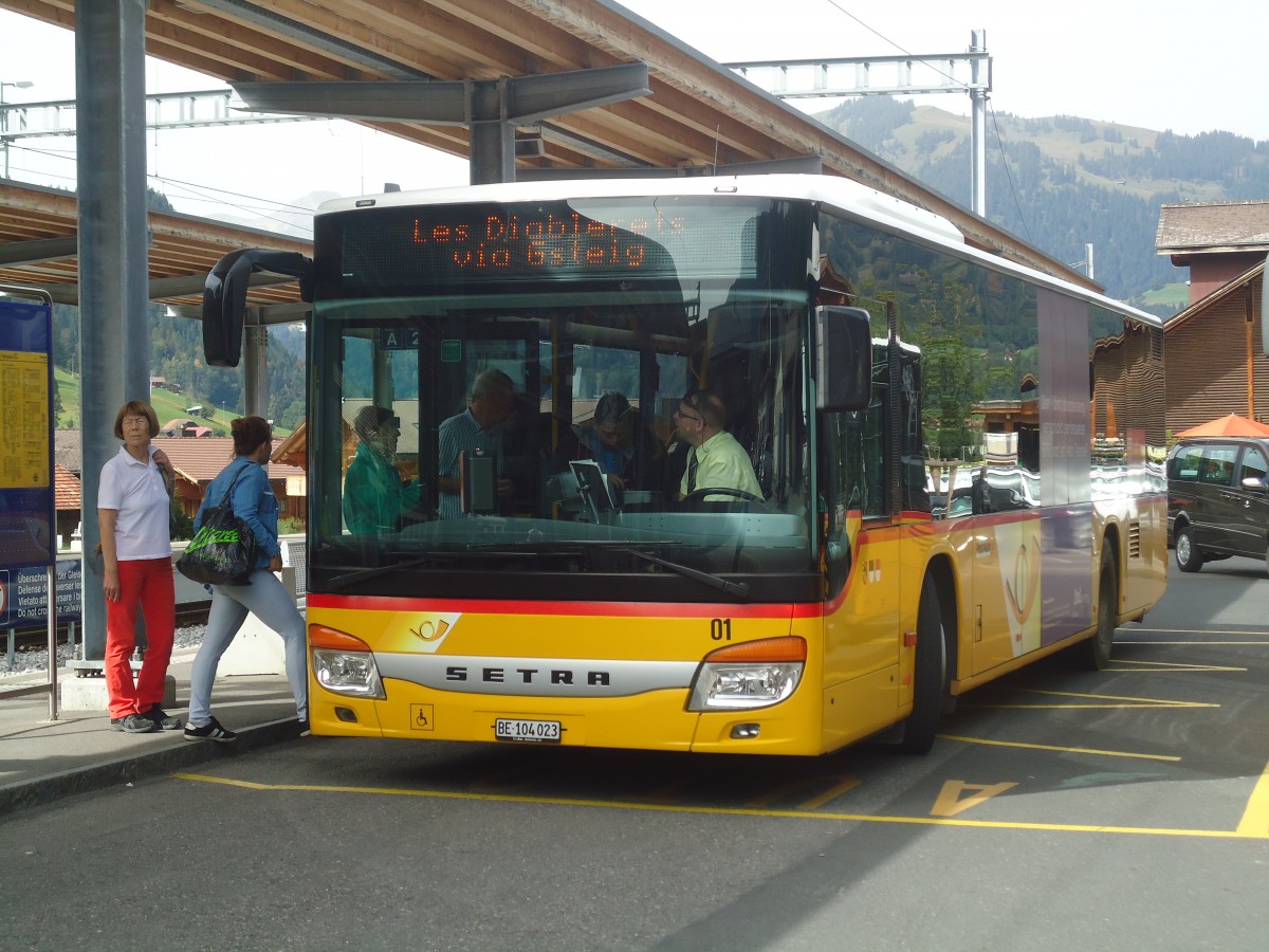 (147'380) - Kbli, Gstaad - Nr. 1/BE 104'023 - Setra am 28. September 2013 beim Bahnhof Gstaad