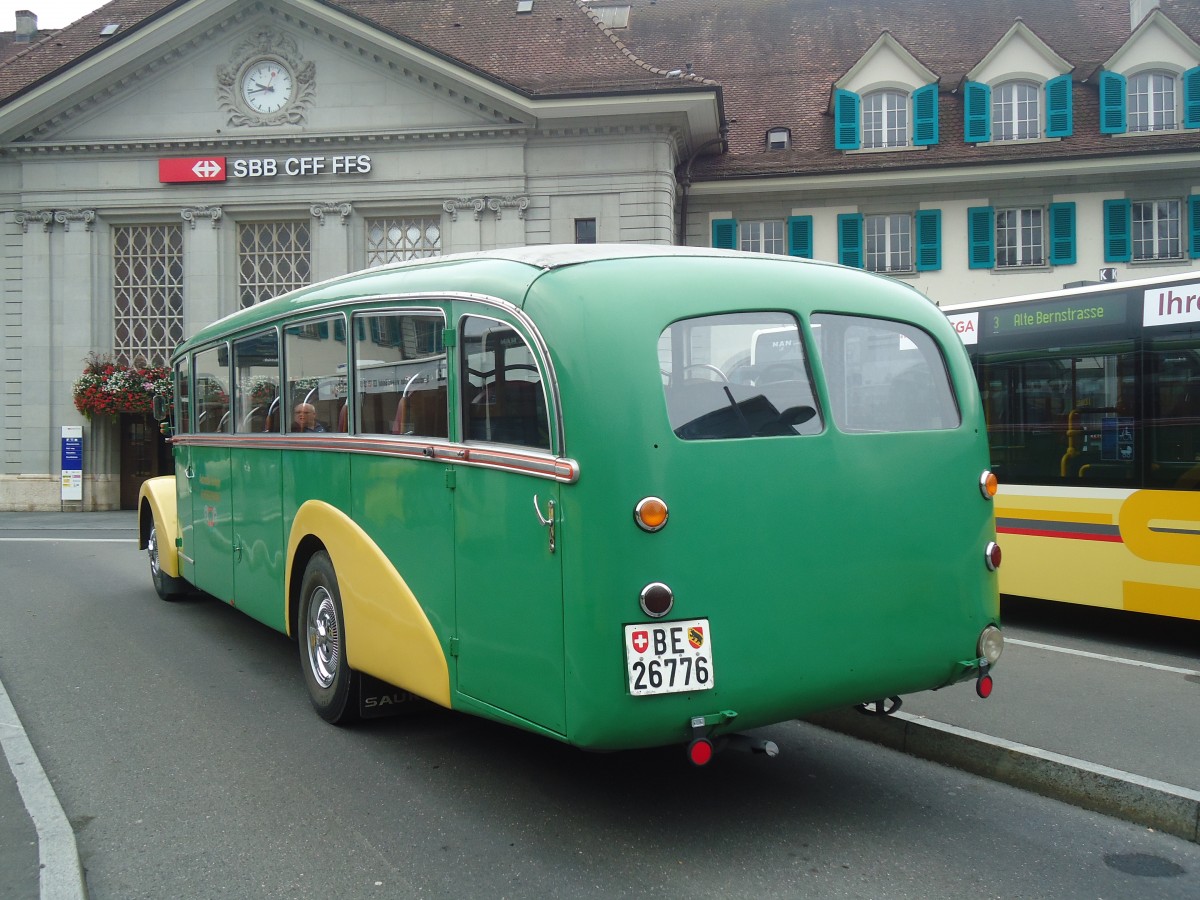 (147'404) - STI Thun - Nr. 15/BE 26'776 - Saurer/Gangloff (ex AvH Heimenschwand Nr. 5) am 29. September 2013 beim Bahnhof Thun