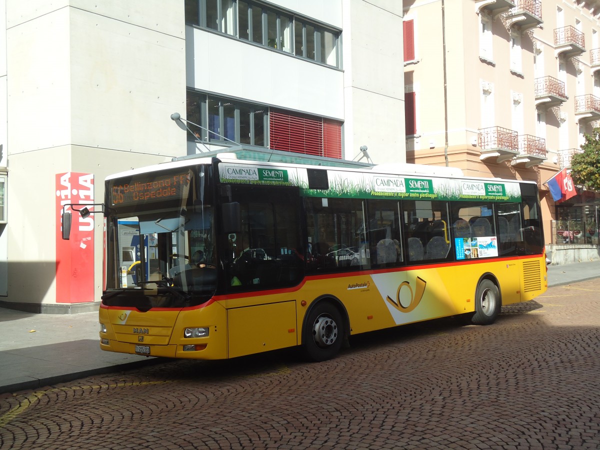 (147'642) - AutoPostale Ticino - TI 215'333 - MAN/Gppel am 5. November 2013 beim Bahnhof Bellinzona