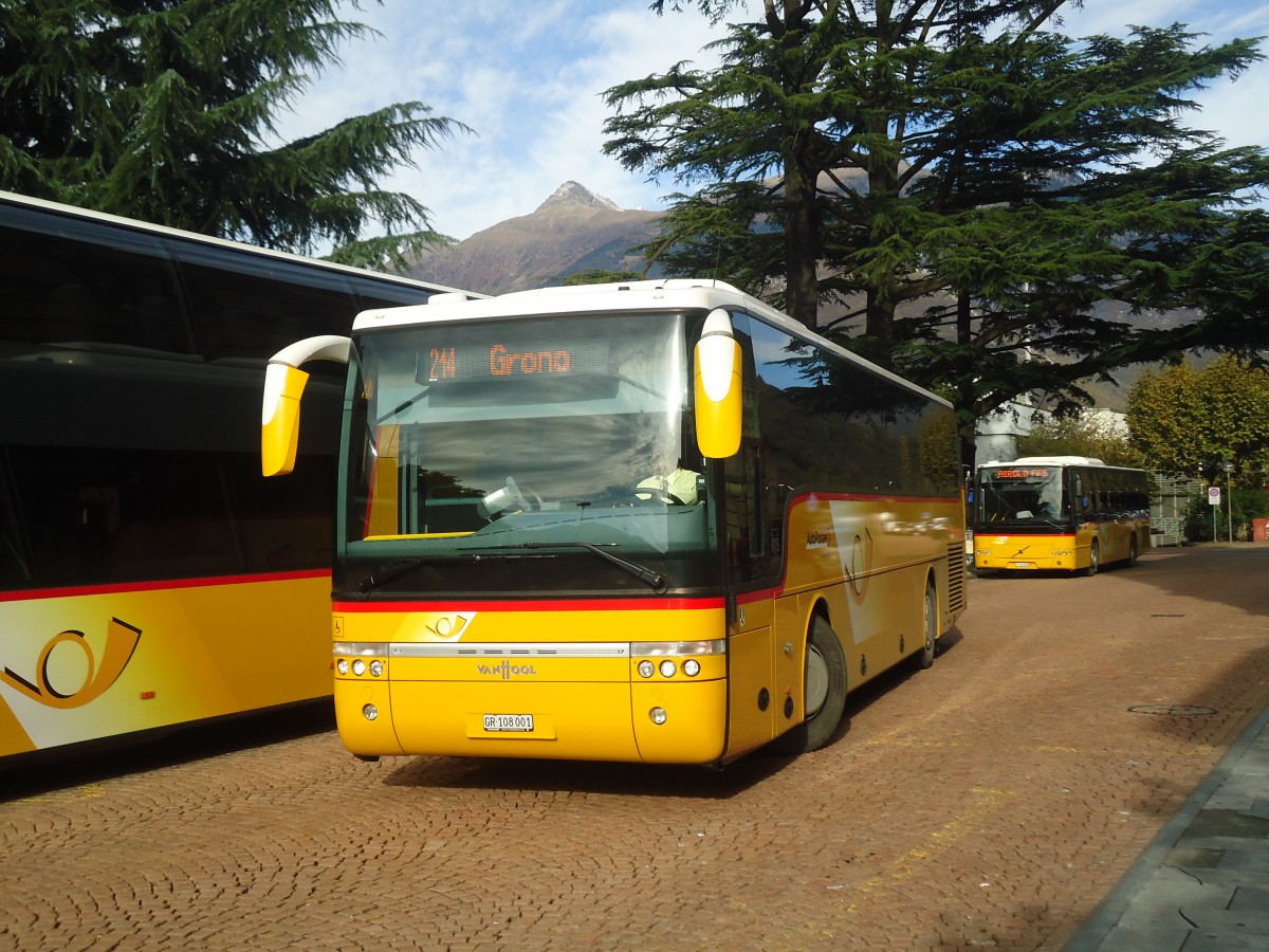 (147'651) - TpM, Mesocco - Nr. 1/GR 108'001 - Van Hool (ex Pacciarelli, Grono) am 5. November 2013 beim Bahnhof Bellinzona