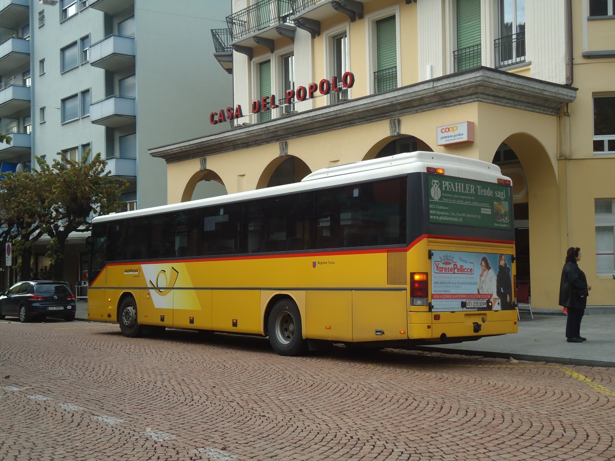 (147'669) - AutoPostale Ticino - TI 215'309 - Setra (ex P 25'612) am 5. November 2013 beim Bahnhof Bellinzona