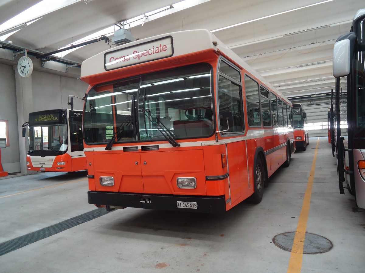 (147'810) - AMSA Chiasso - Nr. 15/TI 145'615 - Saurer/Hess am 6. November 2013 in Balerna, Rimessa