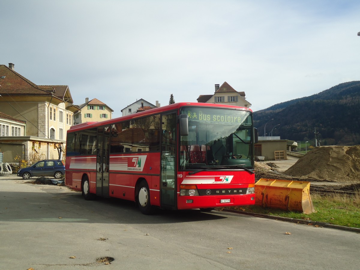 (147'914) - CJ Tramelan - Nr. 119/BE 368'596 - Setra (ex Nr. 19) am 8. November 2013 beim Bahnhof St-Imier