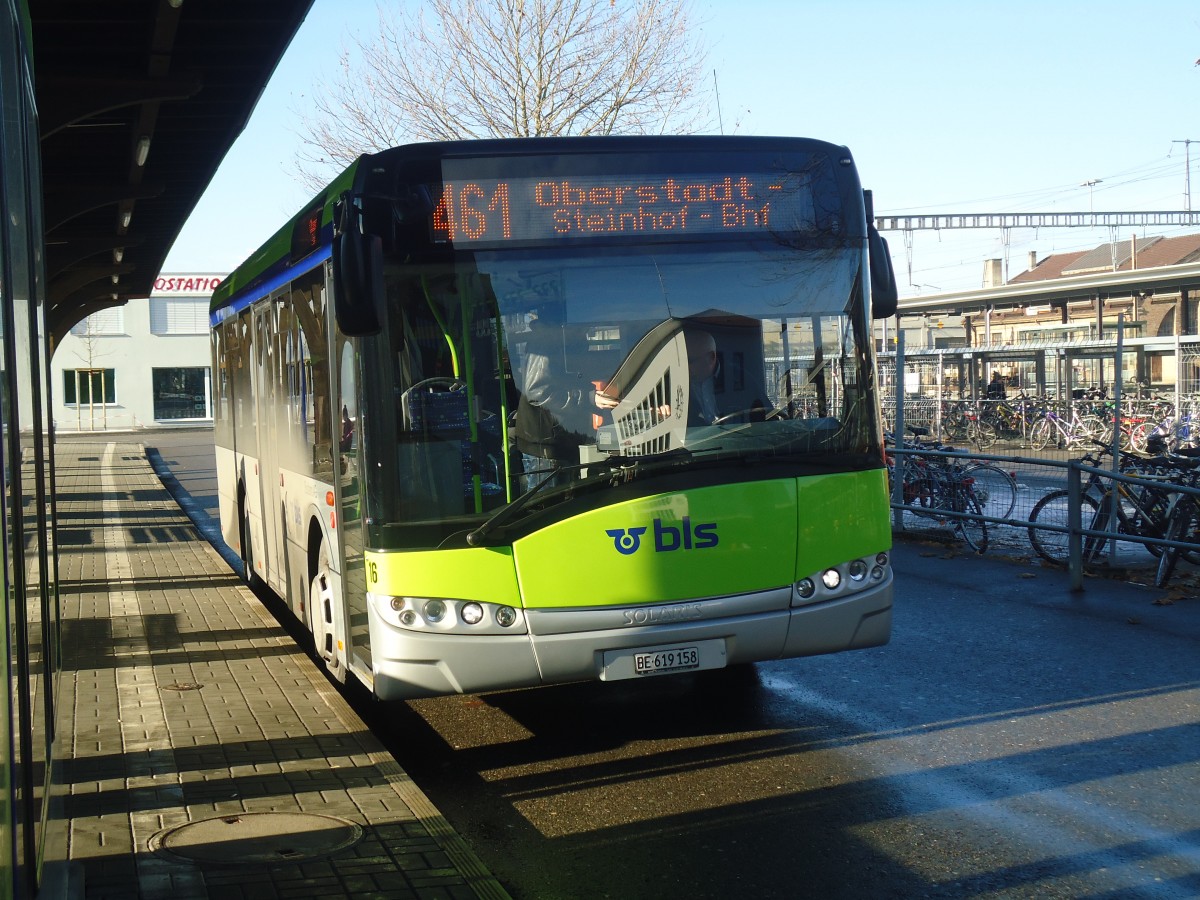 (148'328) - Busland, Burgdorf - Nr. 16/BE 619'158 - Solaris am 15. Dezember 2013 beim Bahnhof Burgdorf