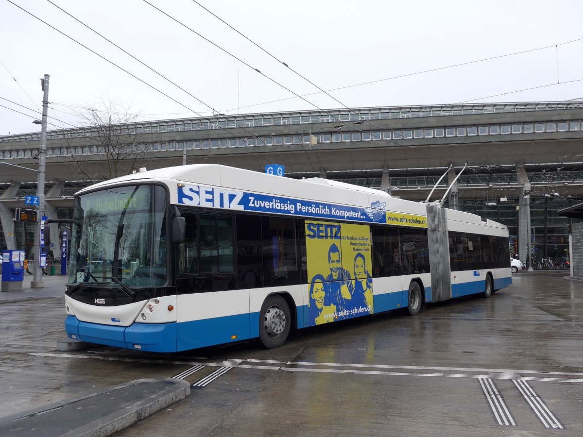 (148'873) - VBL Luzern - Nr. 214 - Hess/Hess Gelenktrolleybus am 16. Februar 2014 beim Bahnhof Luzern