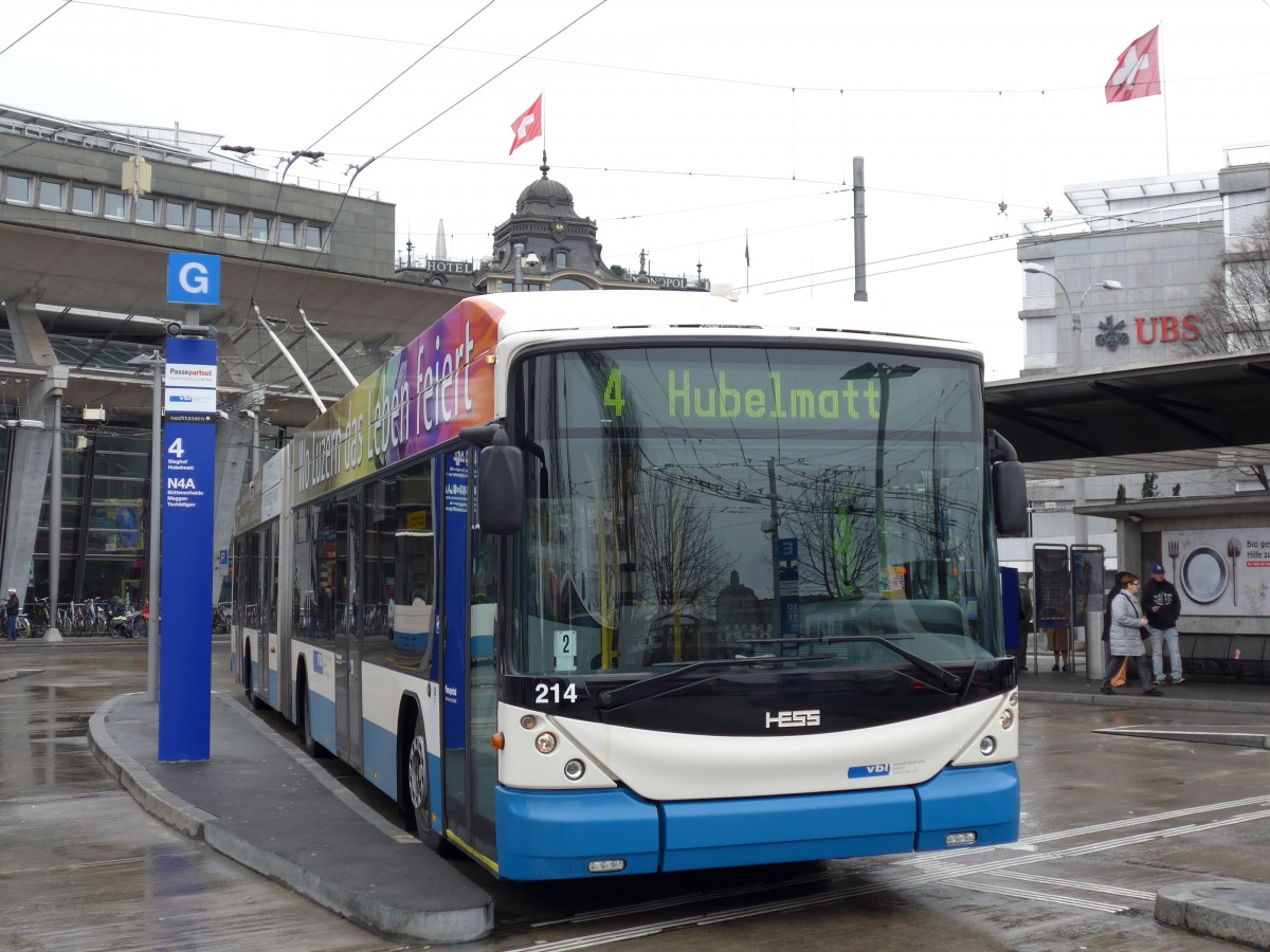 (148'874) - VBL Luzern - Nr. 214 - Hess/Hess Gelenktrolleybus am 16. Februar 2014 beim Bahnhof Luzern