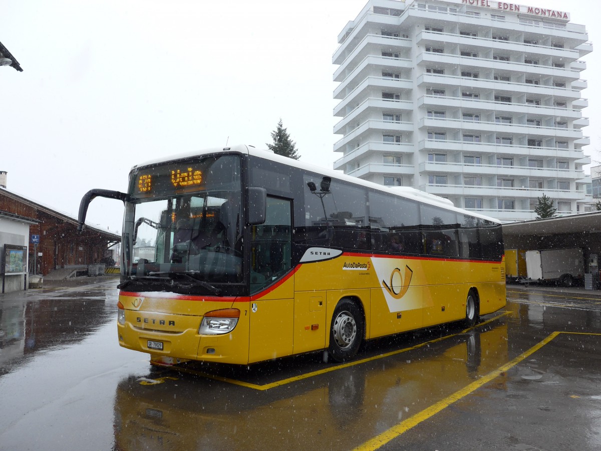 (149'064) - Fontana, Ilanz - Nr. 7/GR 79'029 - Setra am 1. Mrz 2014 beim Bahnhof Ilanz