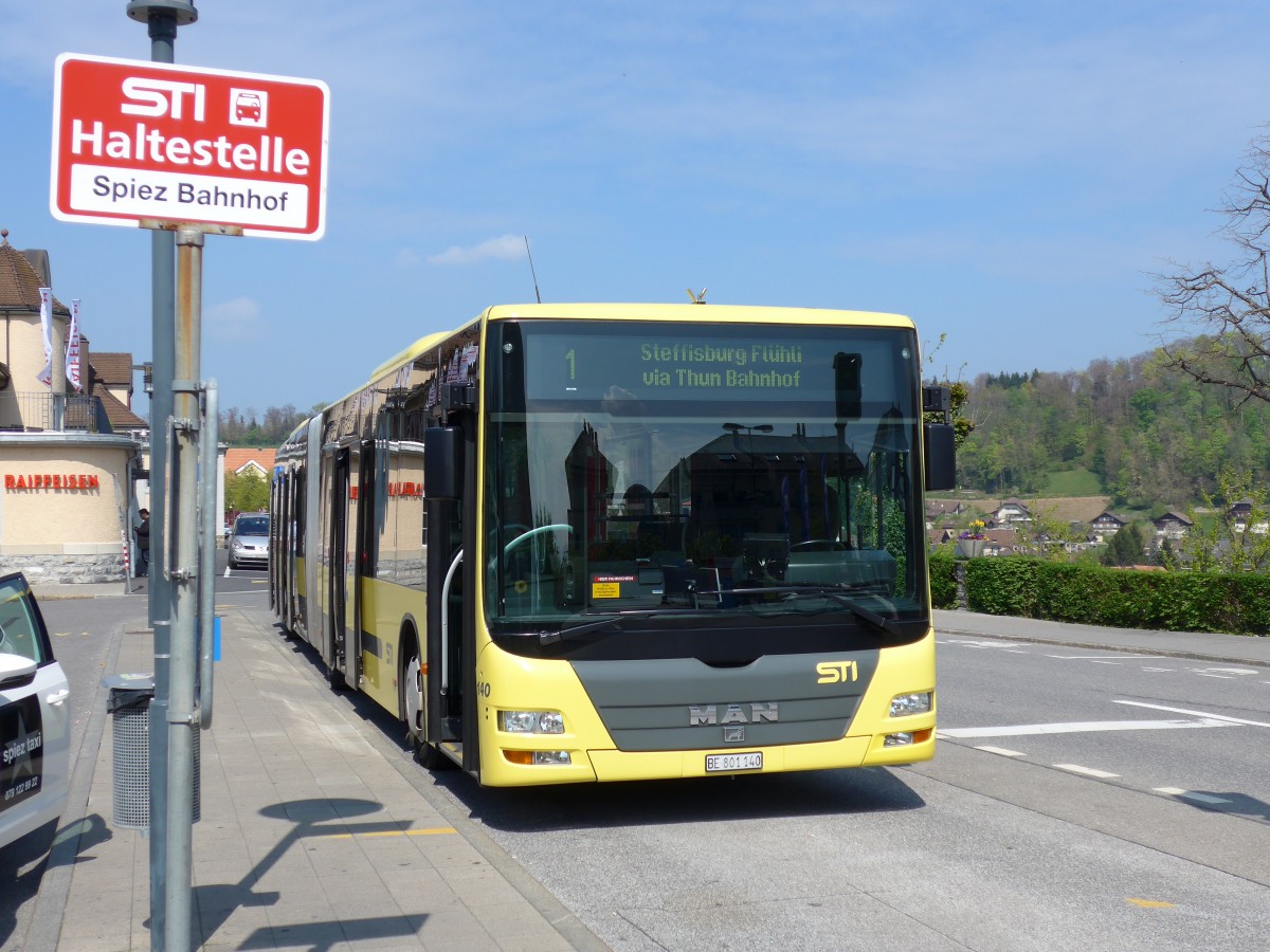 (149'652) - STI Thun - Nr. 140/BE 801'140 - MAN am 13. April 2014 beim Bahnhof Spiez