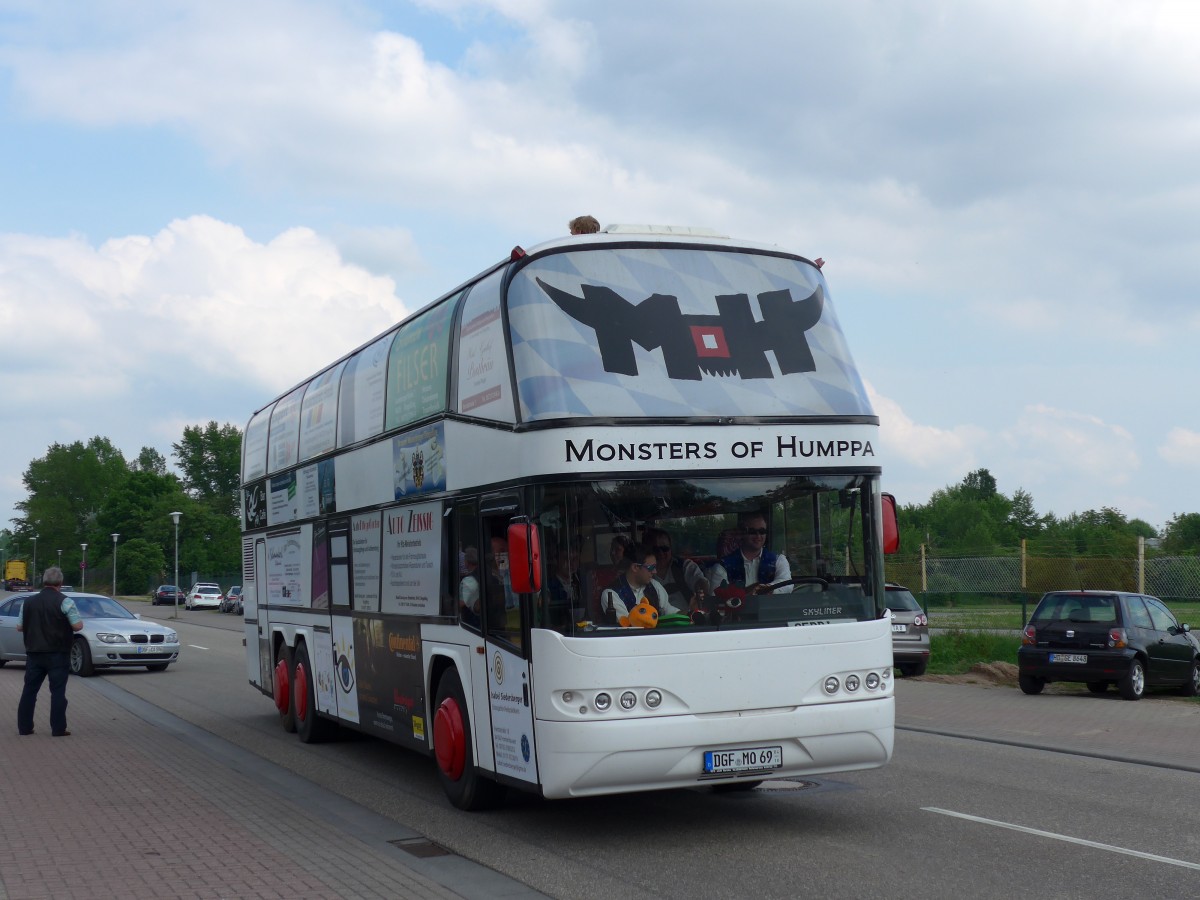 (150'487) - Monsters of Humppa, Dingolfing - DGF-MO 69 - Neoplan am 26. April 2014 in Speyer, Technik-Museum