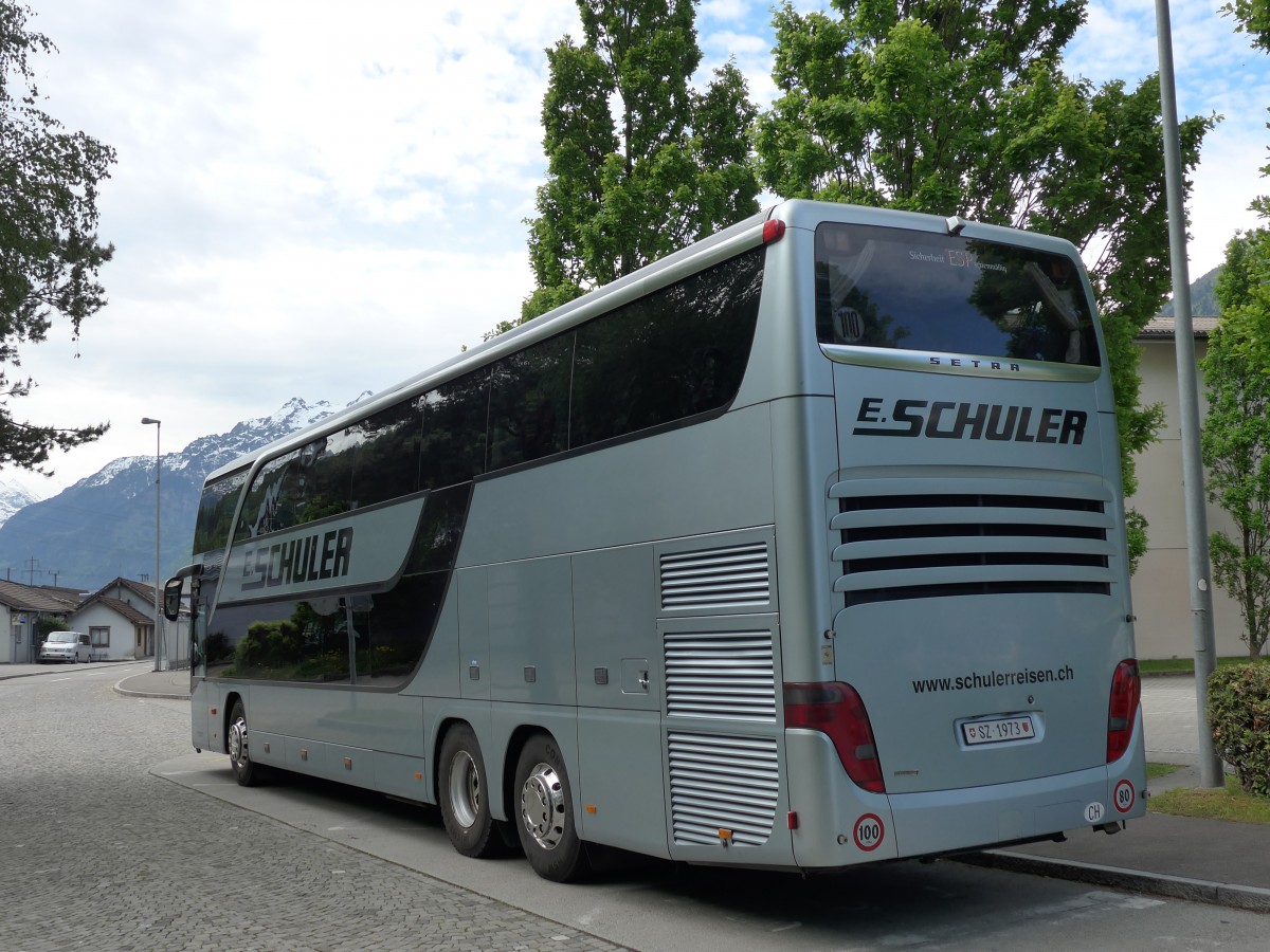 (150'559) - Schuler, Feusisberg - SZ 1973 - Setra am 10. Mai 2014 beim Bahnhof Flelen