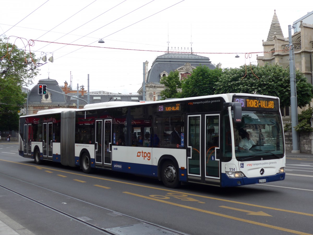 (150'779) - TPG Genve - Nr. 114/GE 960'497 - Mercedes am 26. Mai 2014 in Genve, Place des Vingt-Deux-Cantons 