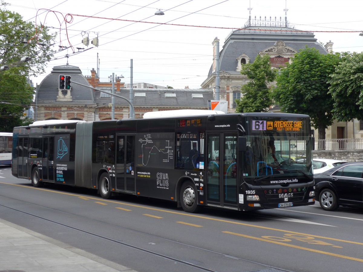 (150'865) - Aus Frankreich: TAC Annemasse - Nr. 1935/CW 076 QQ - MAN am 26. Mai 2014 in Genve, Place des Vingt-Deux-Cantons