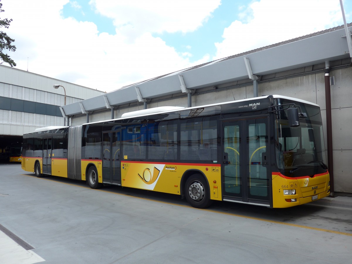 (151'030) - PostAuto Bern - Nr. 664/BE 656'301 - MAN am 29. Mai 2014 in Bern, Postautostation