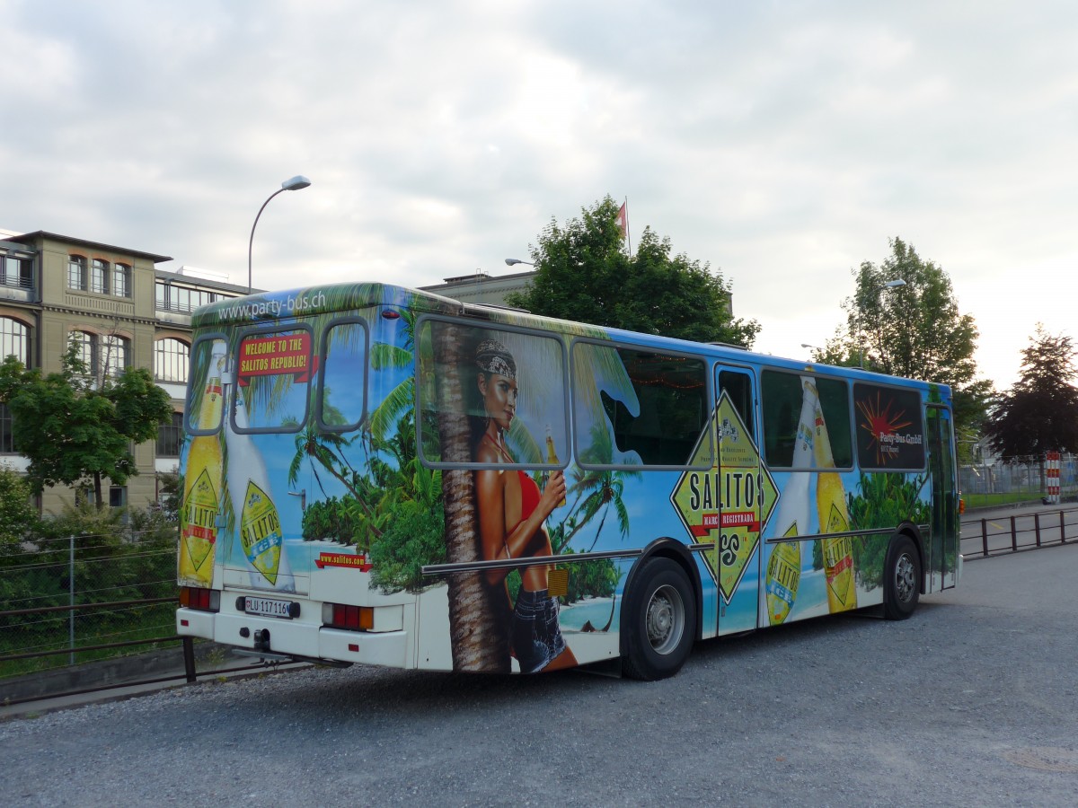 (151'115) - Party-Bus, Ruswil - LU 117'116 - Saurer/R&J (ex Wohlgemuth, Hochwald) am 31. Mai 2014 in Thun, Restaurant Hooters
