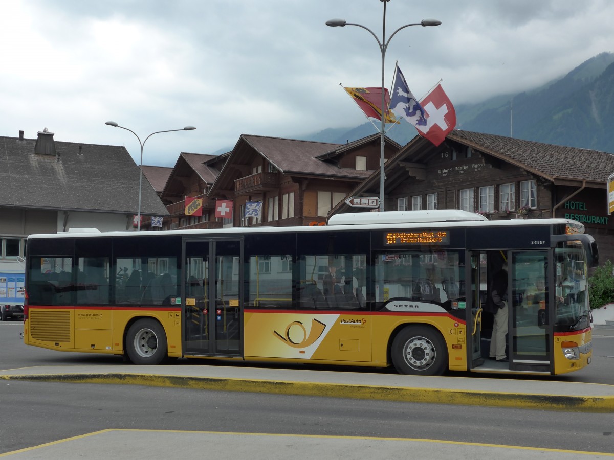 (151'566) - Flck, Brienz - Nr. 8/BE 643'926 - Setra am 15. Juni 2014 beim Bahnhof Brienz