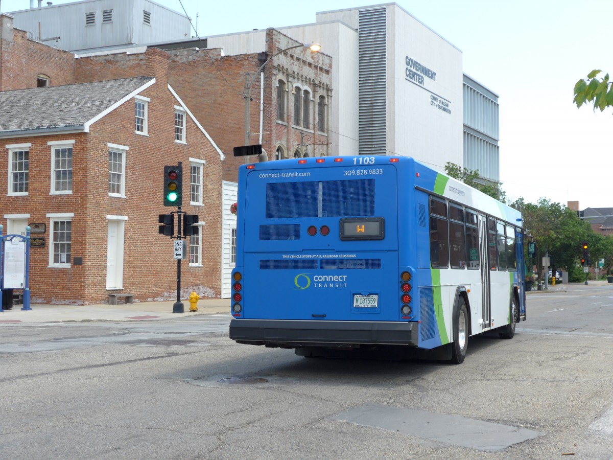 (152'468) - Connect Transit, Bloomington - Nr. 1103/M 187'559 - Gillig am 10. Juli 2014 in Bloomington, Front Street