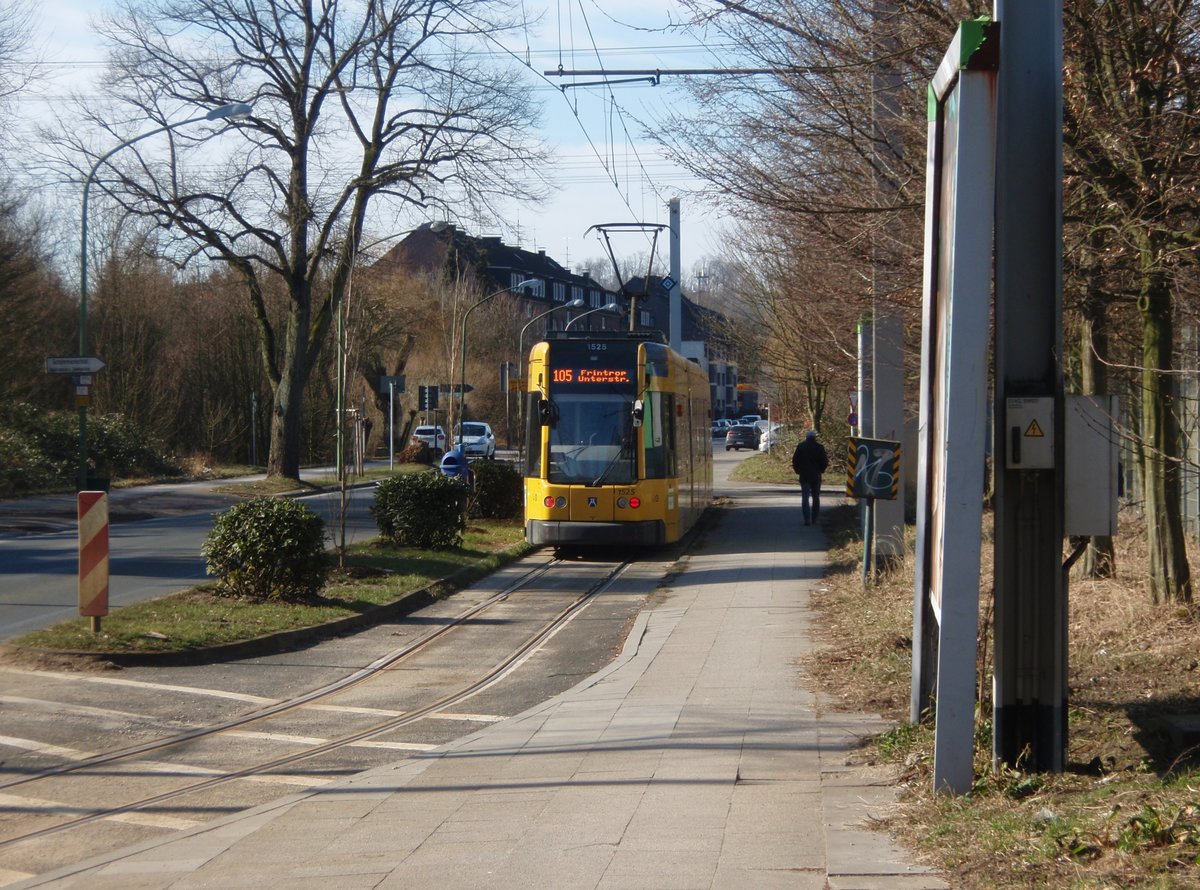 1525 der Ruhrbahn als 105 aus Essen Rellinghausen Finefraustr. in Essen Frintrop Unterstr. 24.02.2018