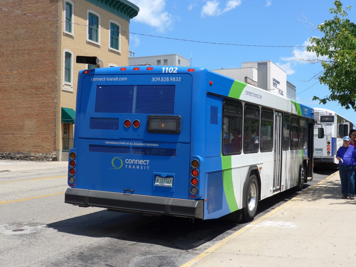 (152'502) - Connect Transit, Bloomington - Nr. 1102/M 187'562 - Gillig am 10. Juli 2014 in Bloomington, Front Street