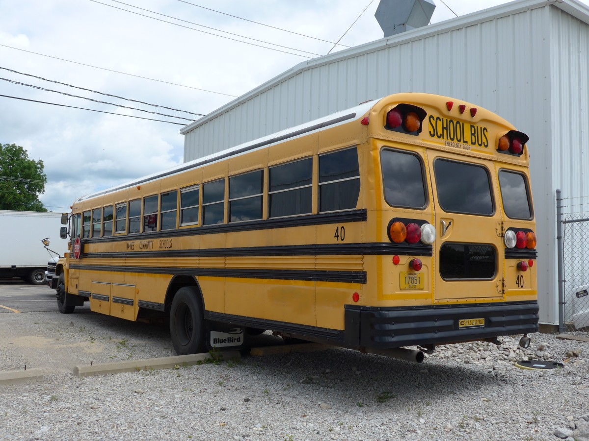 (152'952) - WA-NEE, Nappanee - Nr. 40/17'851 - GMC/Bluebird am 16. Juli 2014 in Nappanee, Garage McCormick