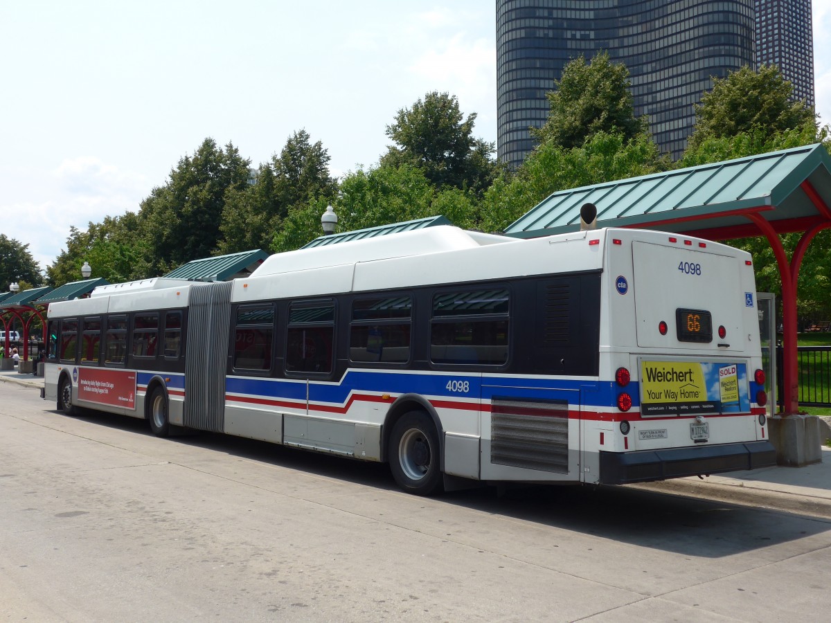 (153'183) - CTA Chicago - Nr. 4098/M 172'942 - New Flyer am 18. Juli 2014 in Chicago, Navy Pier