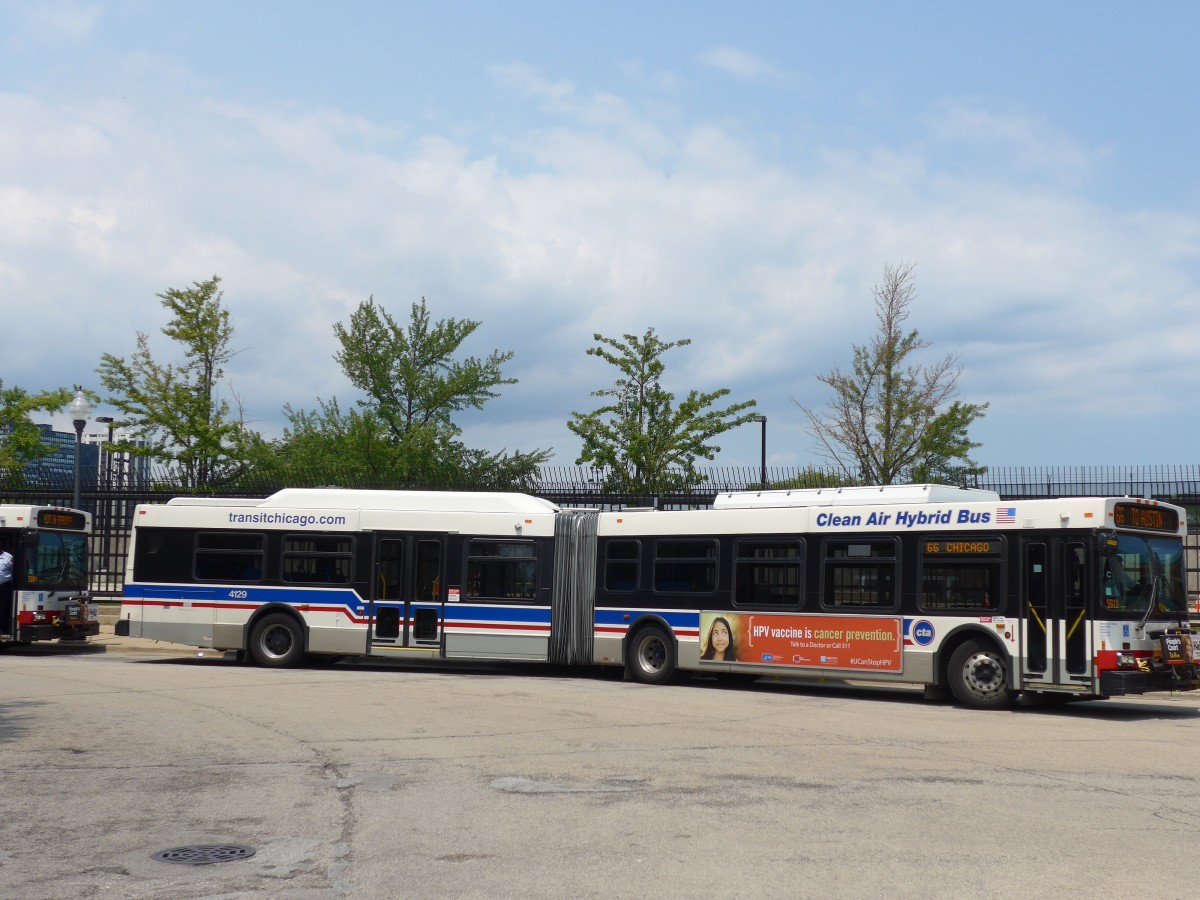 (153'188) - CTA Chicago - Nr. 4129/M 172'996 - New Flyer am 18. Juli 2014 in Chicago, Navy Pier