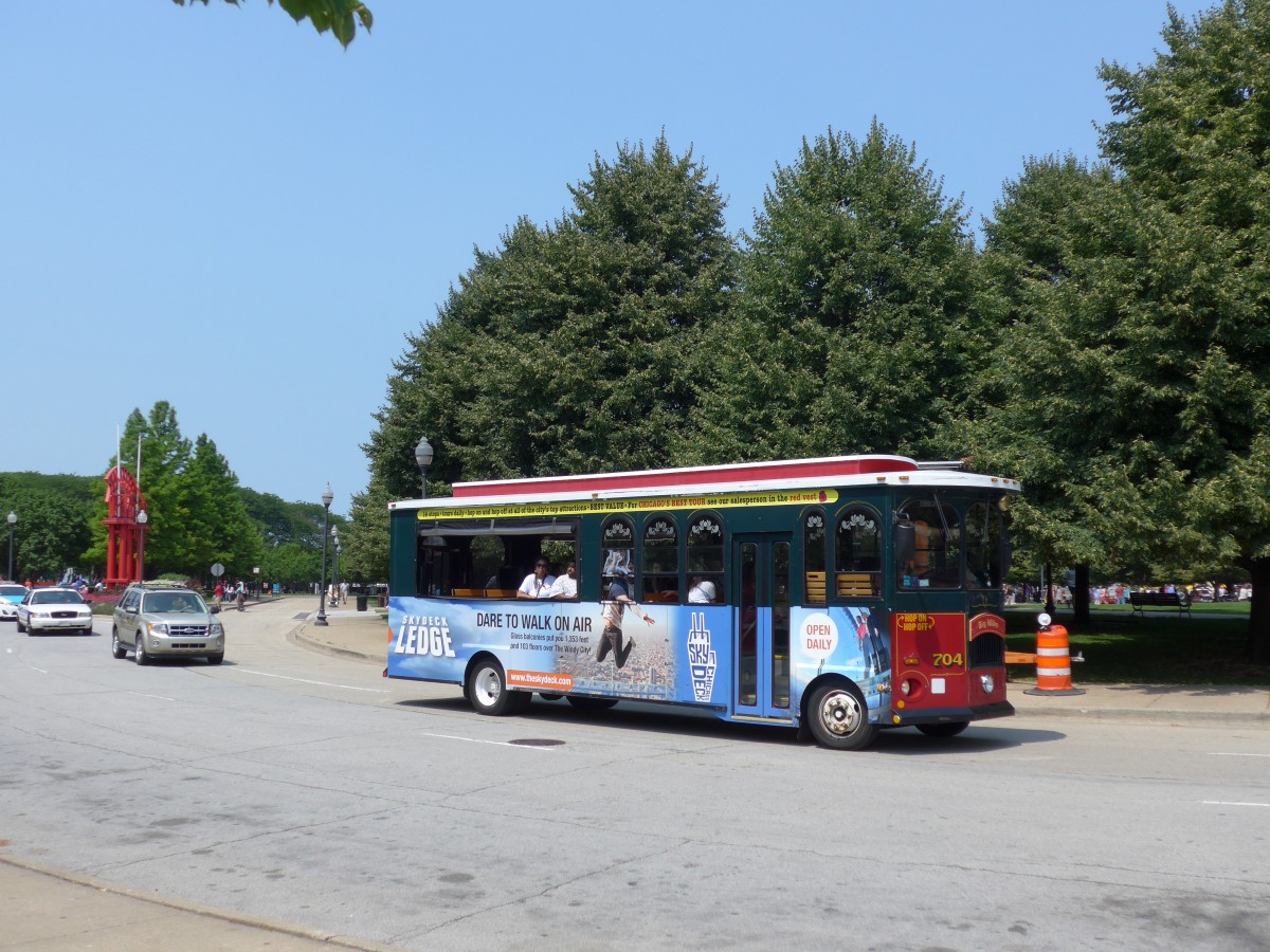 (153'226) - Trolley&Double Decker, Chicago - Nr. 704/7276 PT - ??? am 18. Juli 2014 in Chicago, Navy Pier