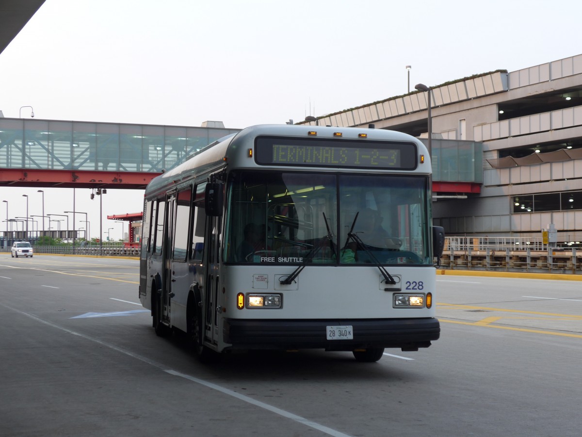 (153'286) - Delaware, Chicago - Nr. 228/28'340 K - ElDorado National am 19. Juli 2014 in Chicago, Airport O'Hare